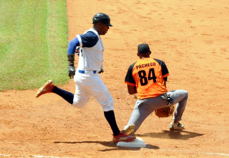 Besibol Hguin V.Cl1