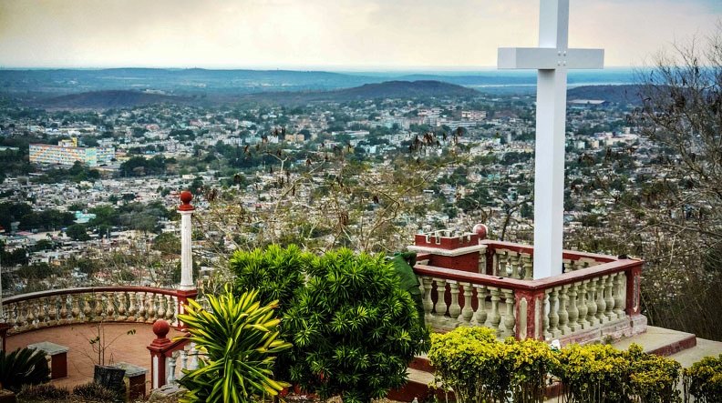 0404 holguin1