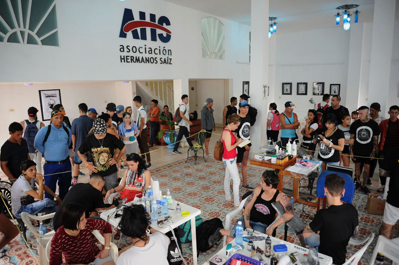 Segunda edición del proyecto de arte corporal Tatuarte, que tuvo por sede la Casa del Joven Creador de la Asociación Hermanos Saíz (AHS), de la ciudad de Holguín Proyecto de arte corporal Tatuarte, de la AHS
