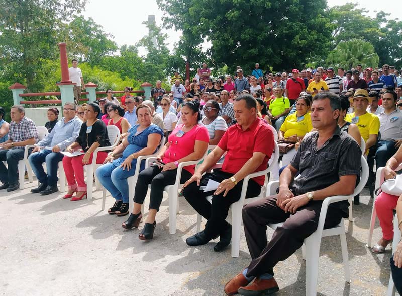 El municipio de Rafael Freyre fue sede del acto provincial por el Día del Trabajador de la Administración Pública./ Fotos de la autora Adm Public CTC 1