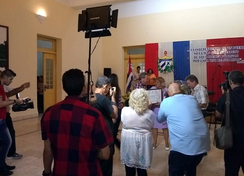 Acto de entrega del reconocimiento como Premio Nacional de Cultura Comunitaria al Proyecto Voluntad, acaecido el 24 de octubre de 2018 en Cienfuegos. premio comunitaria 2