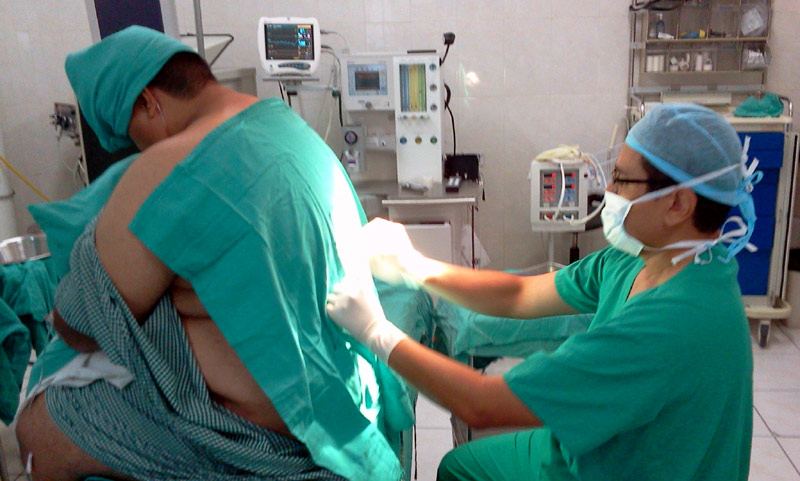 Fotos: Osmel Mayol y anestesilogíaelsalvador.com anestesilogo 1