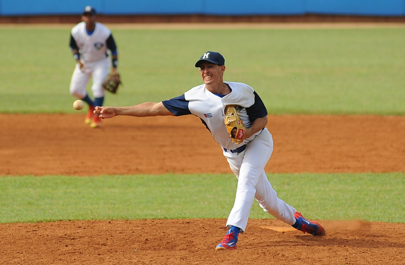 holguin pelota1