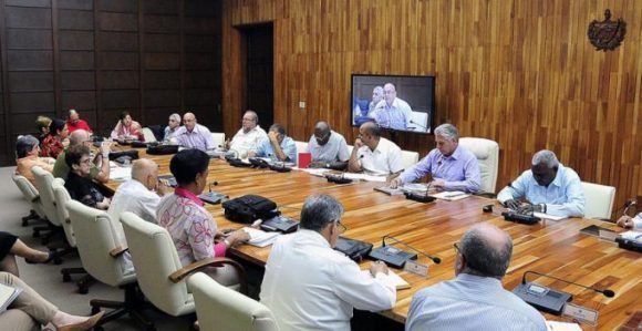 DiazCanel en reunión