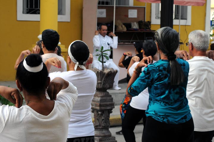 Tai chi en Holguín