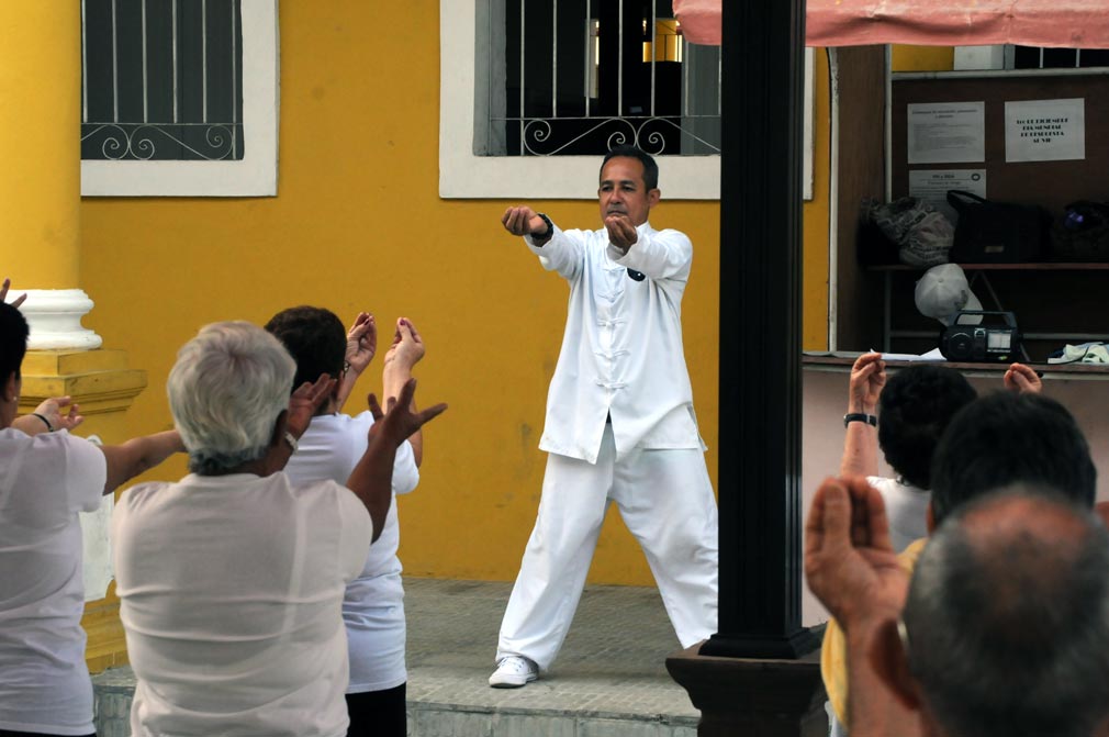 Tai chi en Holguín