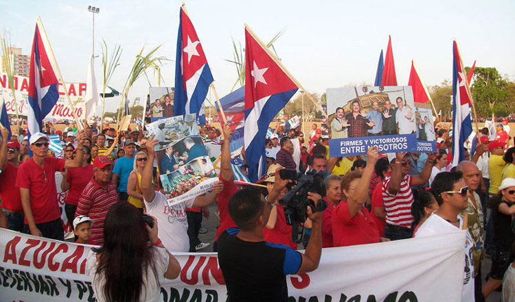 Foto: visiondesdecuba desfile primero mayo 1