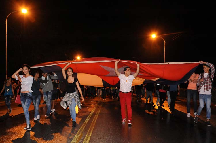 Marcha de las Antorchas en Holguín. Foto: Carlos Rafael