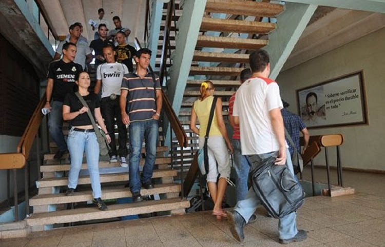 Foto: La Voz del Níquel universidadmoa