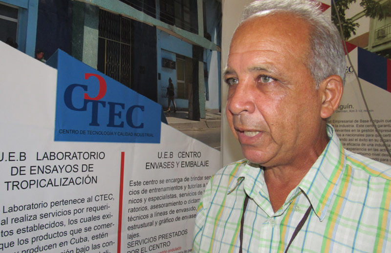 Fernando Ocaña, director de CTEC en Holguín. feria CTEC 2