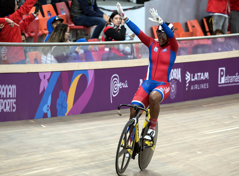 Lisandra Guerra ganó la medalla plata en keirin Femenino.Foto: Trabajadores.cu Panamer LisandraGuerra cicl