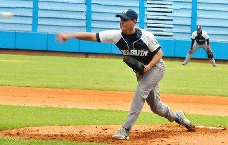 Carlos Alberto Santiesteban tuvo un gran desempeño en la lomita. Foto: ahora.cu Serie 59 C Stban