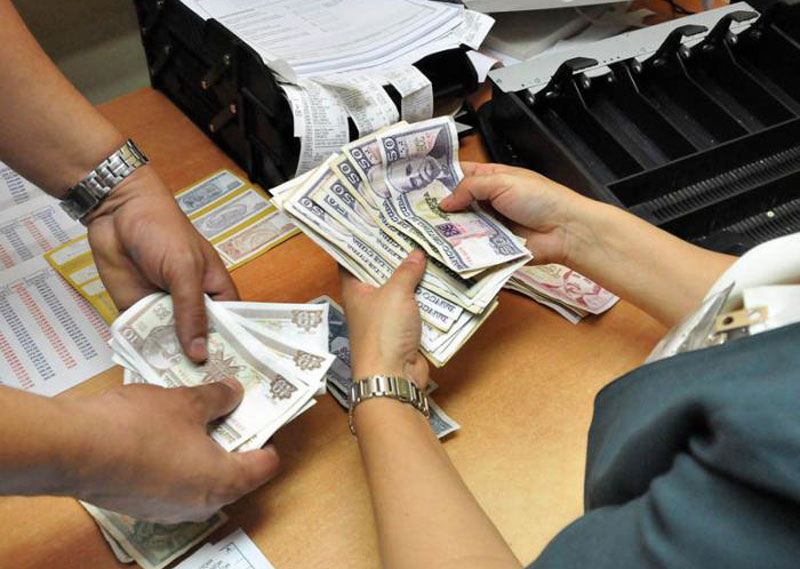 El incremento salarial es una de las medidas enfocadas a dar una mayor respuesta a las necesidades de la población y de la economía. Foto: Granma.cu incremento salarial
