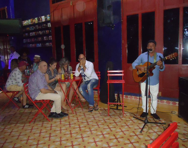 Album cafe reapertura 1