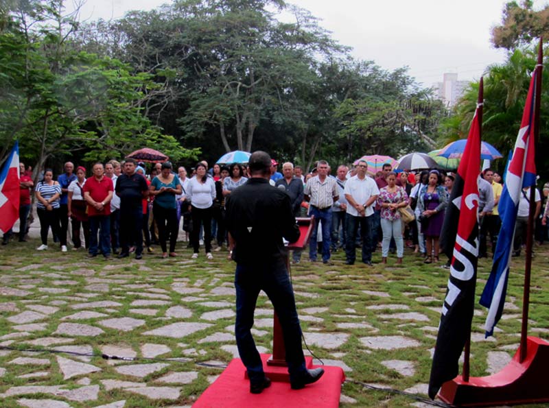 Holguín rindió tributo a los mártires de las “Pascuas Sangrientas”. Fotos: Alexis del Toro Pascuas Acto 1