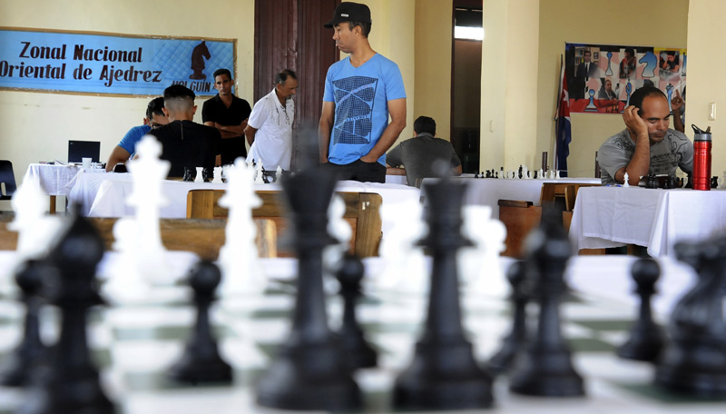 Holguín continúa su buen desempeño en Torneo Zonal Oriental de Ajedrez, rama masculina, que se celebra en esta ciudad. Foto del autor ajedrez masc hg 1