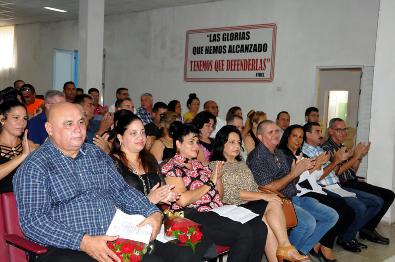 Los egresados tienen la misión de multiplicar los conocimientos adquiridos para favorecer una mejor dirección y administración de la provincia. escuela pcc grad 2