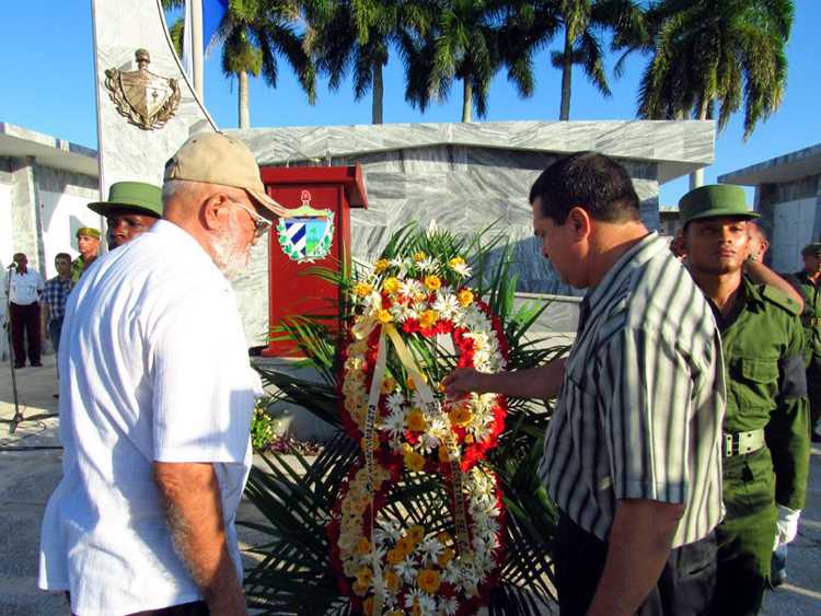 tributoholguin5