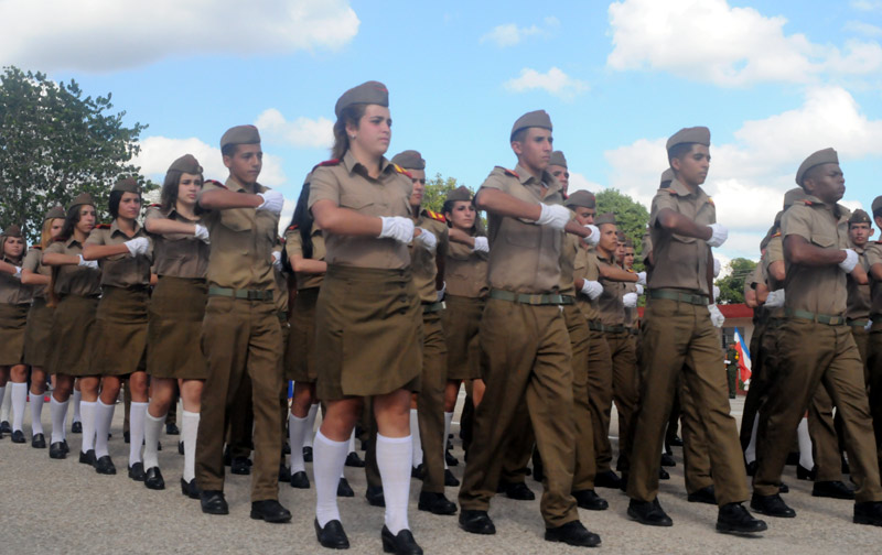 Los "Camilitos" son protagonistas en cada parada militar defensa holguin 2