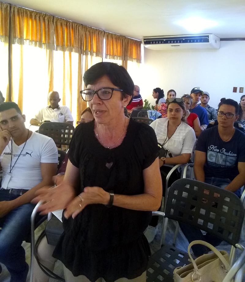 Los miembros de honor de la Brigada José Martí informaron sobre la posibilidad de cursar una maestría a fín con la profesión. Foto: de la autora brigada jose marti 3