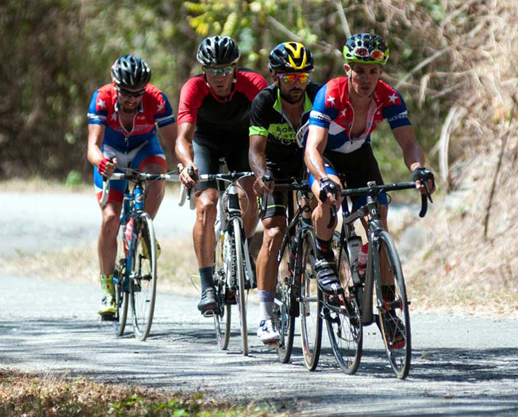 Al ciclismo se le vaticinó un tercer peldaño, sin embargo, se adueñó de la corona. Foto: Calixto N. Llanes ciclsimo hg 1