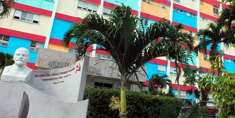 Hospital “Lenin”, de Holguín, institución médica donde nacen más cubanos anualmente. hospitales inversion 1