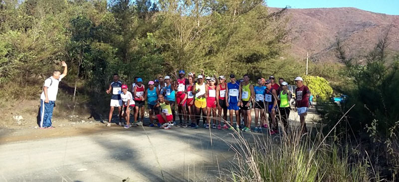 La VIII Carrera de Montaña Maruhumboldt se efectuó en la localidad de Farallones, del municipio de Moa. marahumboldt 1