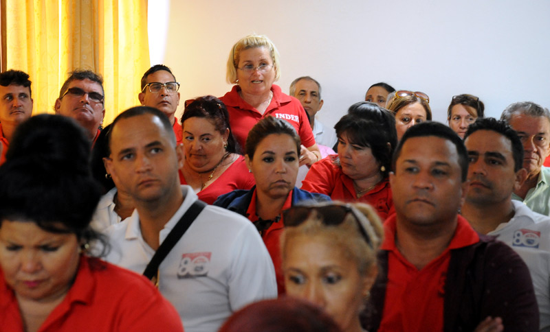 Los holguineros intercambiaron experiencias durante el encuentro. CTC abanderamiento 3