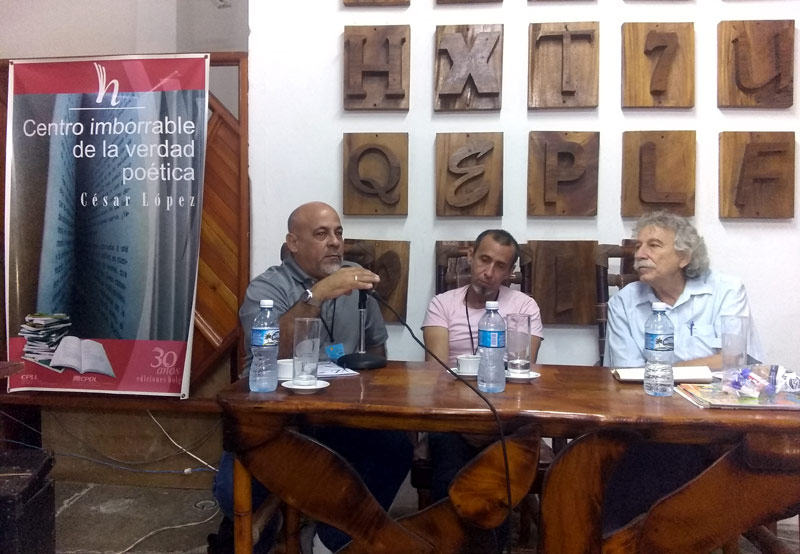 Photo: By the author. feria libro ediciones hg 1