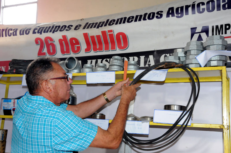 La fábrica de implementos agrícolas 26 de julio muestra sus artículos fotos: Elder Leyva feria ociosos 2