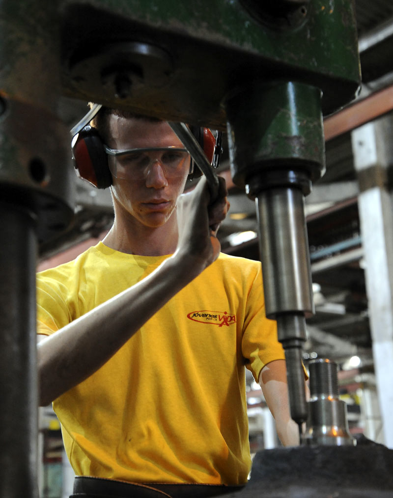 Young people are also protagonists in the Holguin industry. Photos: Carlos Rafael holmeca 4