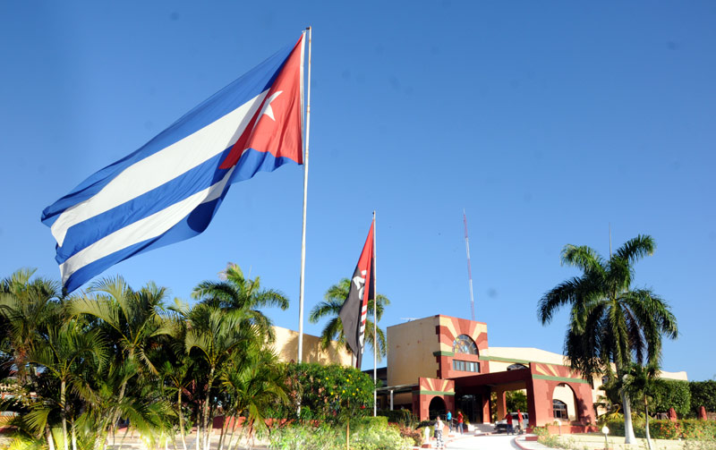 Fábrica de cigarros Lázaro Peña, de Holguín lazaro peña acto 2