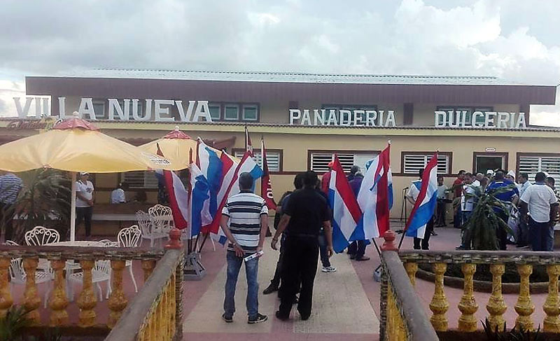 Fotos: perfil facebook de Aroldo García (Rdio Rebelde) obras panaderia 2