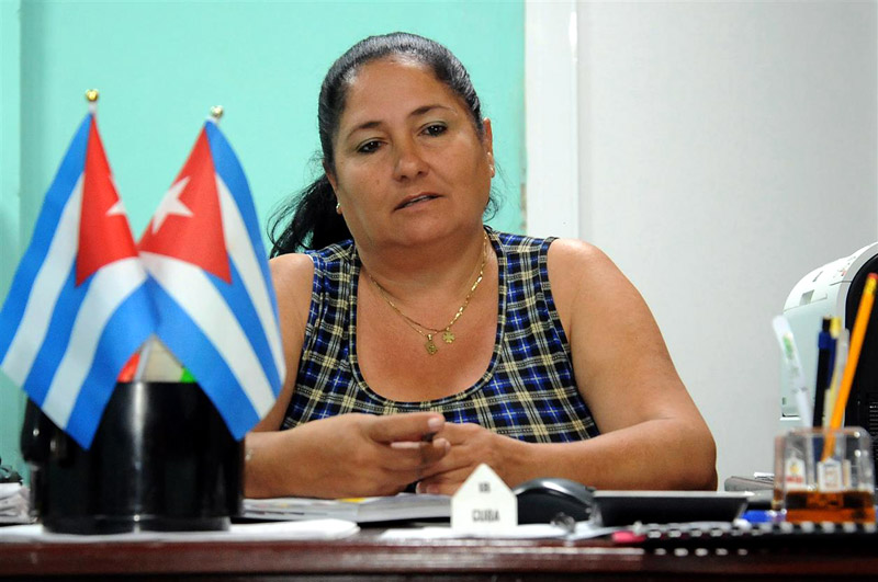 Reina Salermo, miembro del Consejo de Estado y directora de la empresa azucarera Azcuba, en Holguín. / Foto: Carlos Rafael reina salermo hg