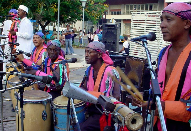 El evento Raíces defiende los elementos más representativos del Patrimonio Cultural e inmaterial de Holguín. foto: romeriasdemayo.cult.cu Raices 2019 romerias 1
