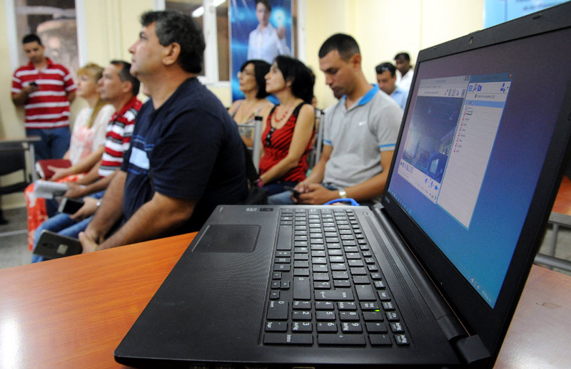 La informatización de la sociedad es un programa estratégico en Cuba. Foto: Luis Ernesto Ruiz informatizacion hg 2