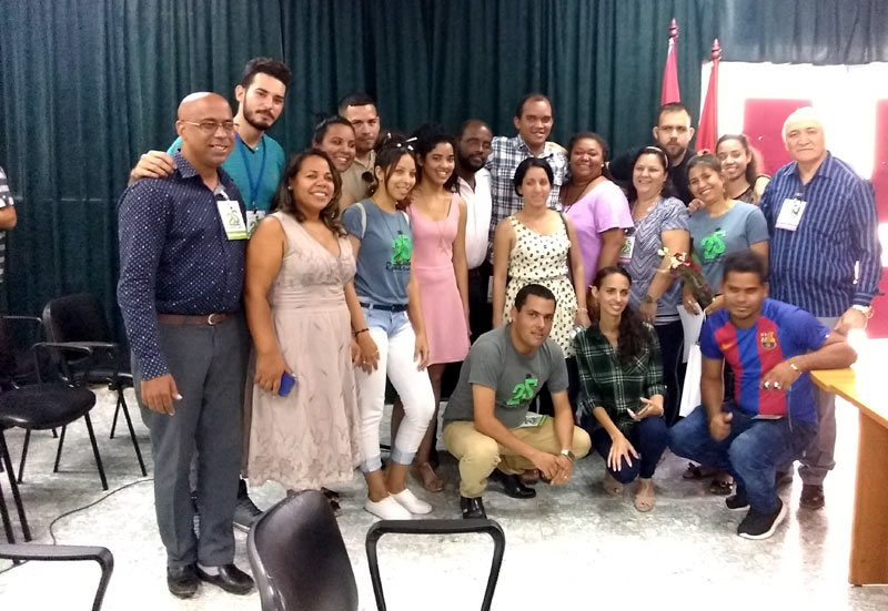 Colectivo de jóvenes investigadores participante en el Congreso Memoria Nuestra. memoria nuestra 3