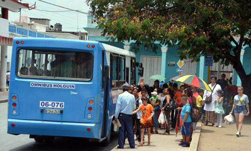 La situación actual del transporte público amerita el apoyo de choferes de organismos. omnibus holguin
