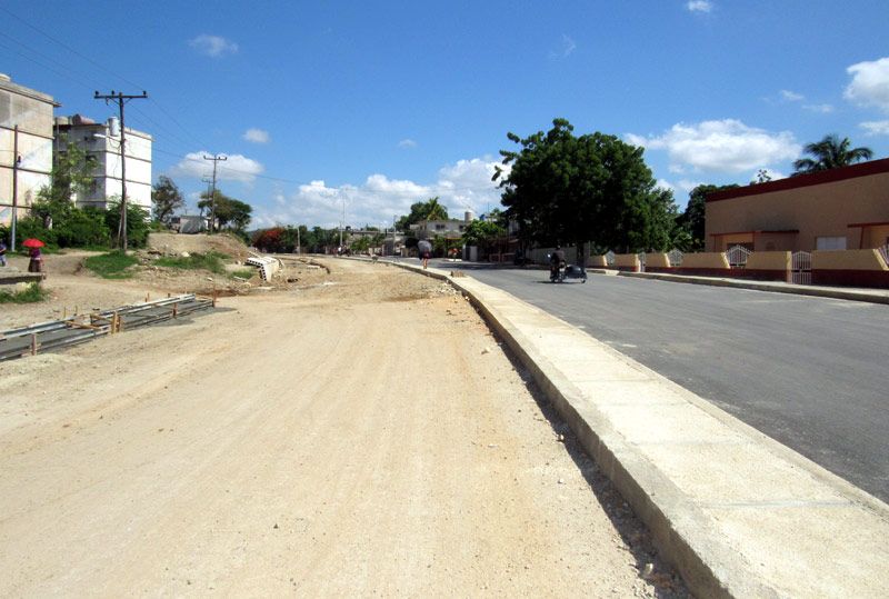 En total hay construidos 11, 7 kilómetros de vía y pendientes de ejecución están 8,3 hasta llegar a El Coco, cuando quedará concluida esta importante obra. reportaje carret 4
