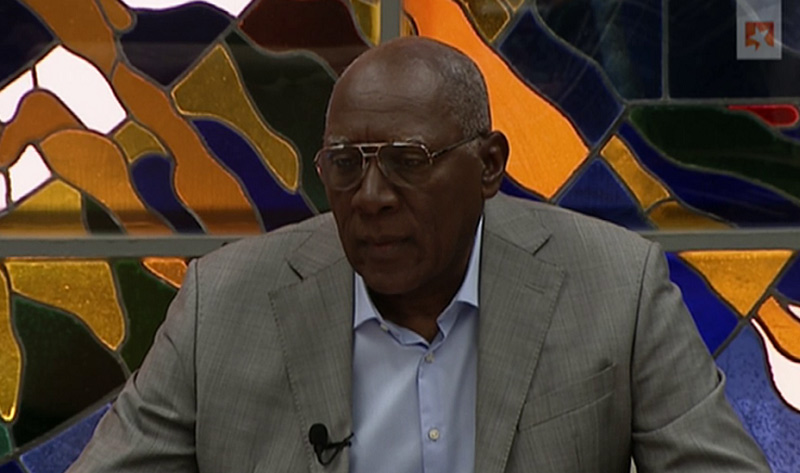 “Son medidas que benefician a todo el pueblo”, dijo al iniciar el programa televisivo, Salvador Valdés Mesa, vicepresidente de la República. Fotos: Radio Rebelde y Cubadebate Nuevas medidas salvador val