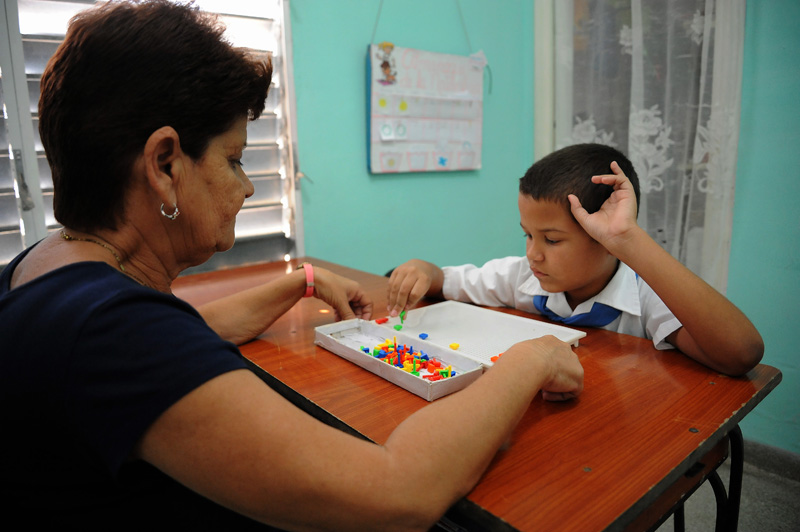 Atención diferenciada en escuela holguinera para niños con trastorno en el espectro autista.Foto: Carlos Rafael autismo2