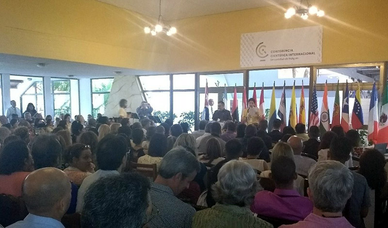 conferencia cientifica univ