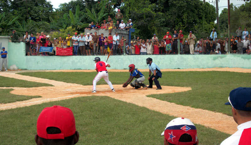 El equipo del central Cristino Naranjo asistirá a la Copa Primero de mayo. cristino pelota 1