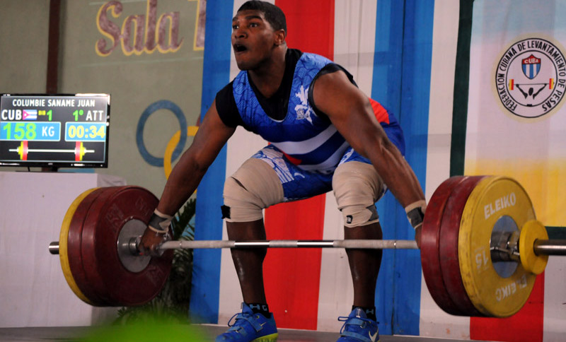Juan Columbié dominó con tres títulos la división de 109 kilogramos . Foto: Elder Leyva pesas columbie hg 1