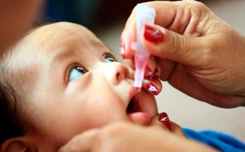 La segunda etapa de la campaña de vacunación antipoliomielítica oral se extenderá hasta el 27 venidero en Holguín. Foto: Radio Rebelde vacuna oral antipolio