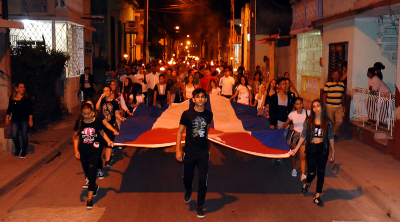 antorcha desfile 1
