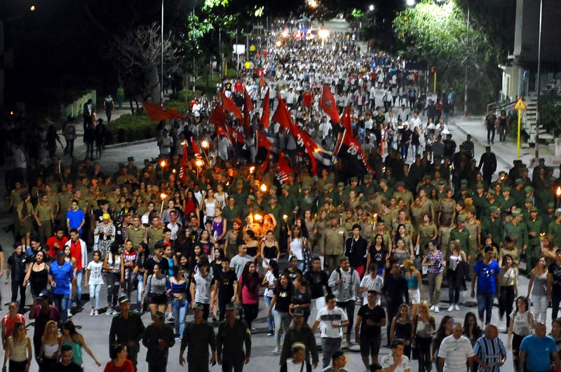 antorcha desfile 3
