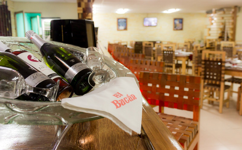 comercio complejo bucan