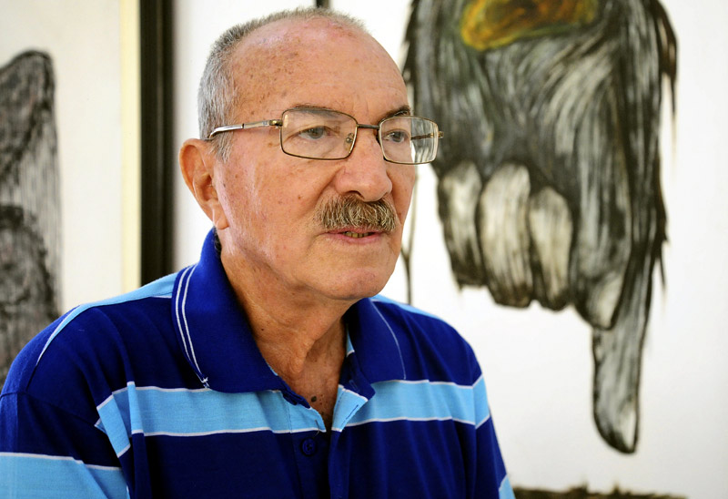 El artista de la plástica Jorge Hidalgo realizó una retrospectiva de su obra en sus 60 años de vida artística, con la exposición “Visiones y presagios”. / Foto: Carlos Rafael. suceso 06 Hidalgo