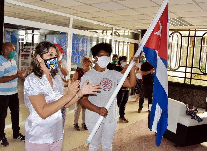 El grupo abanderado lo conforman cuadros sindicales y trabajadores de diferentes sectores para asistir a pacientes infestados con el nuevo coronavirus.. Fotos: Ernesto Herrera grupo covid clinico 2
